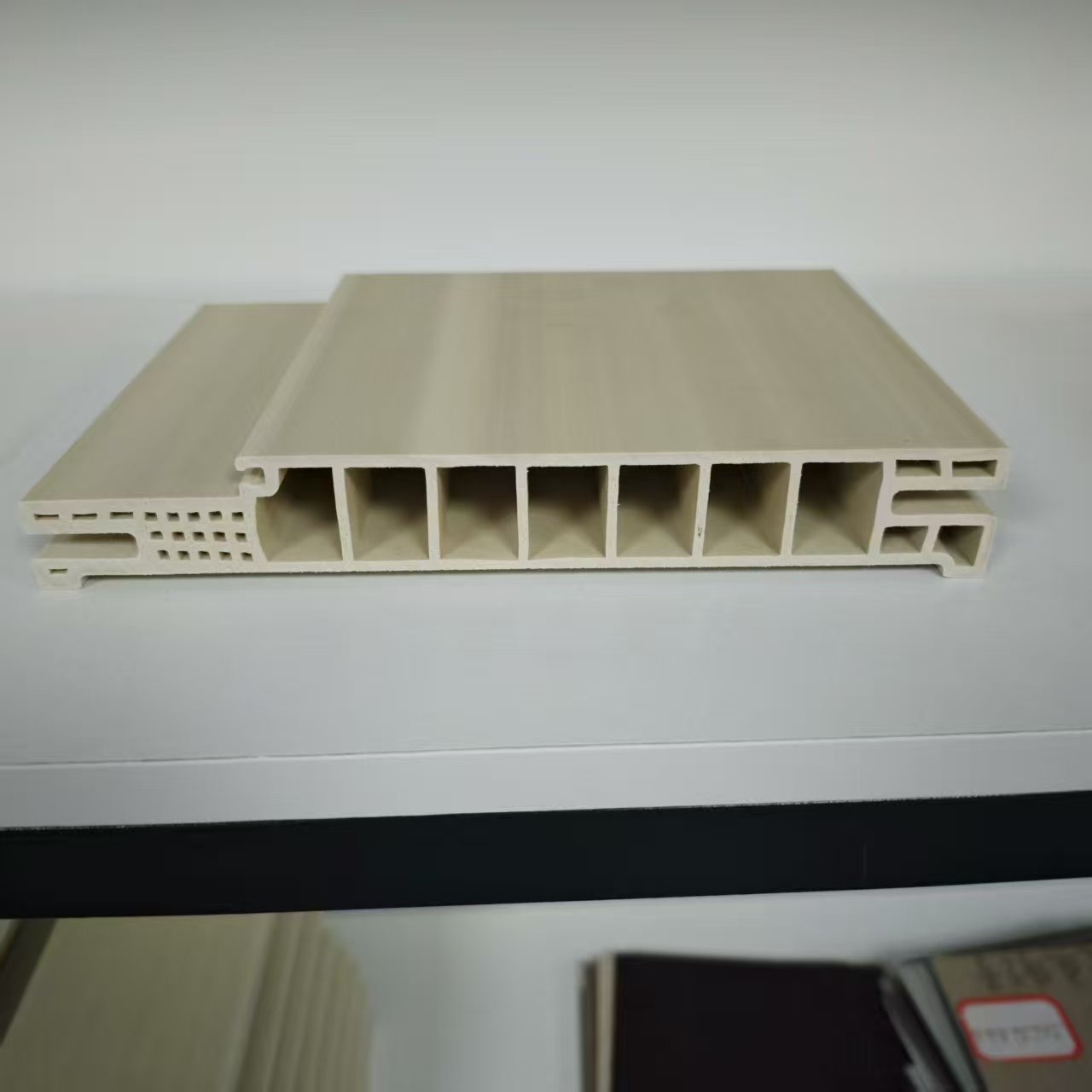 Telaio per porta WPC tipo A da 100/140/180/220 mm per pannello da 40 mm/45 mm